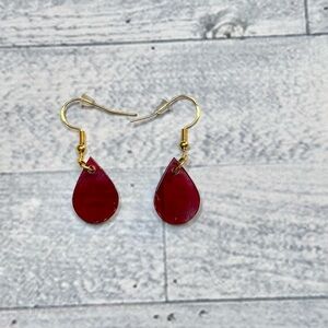 Chic Red Teardrop Earrings
